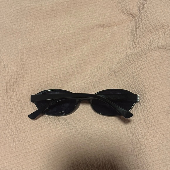 sunglasses - Picture 3 of 3